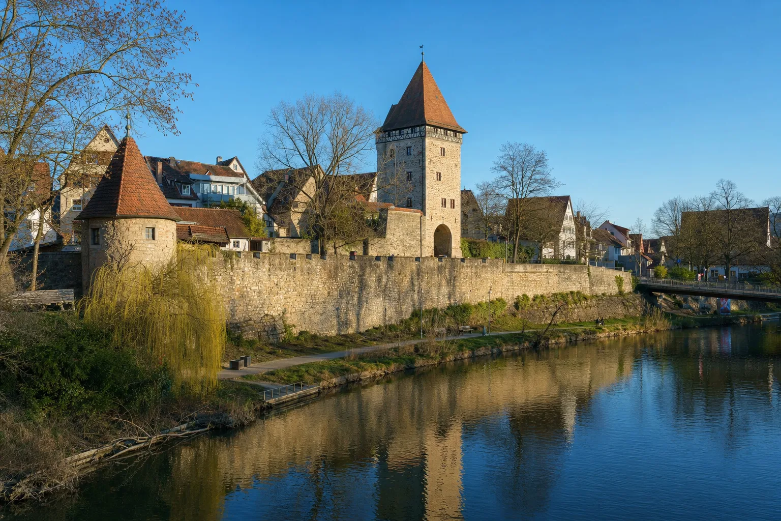 Waiblinger Altstadt mit Torturm im Remstal
