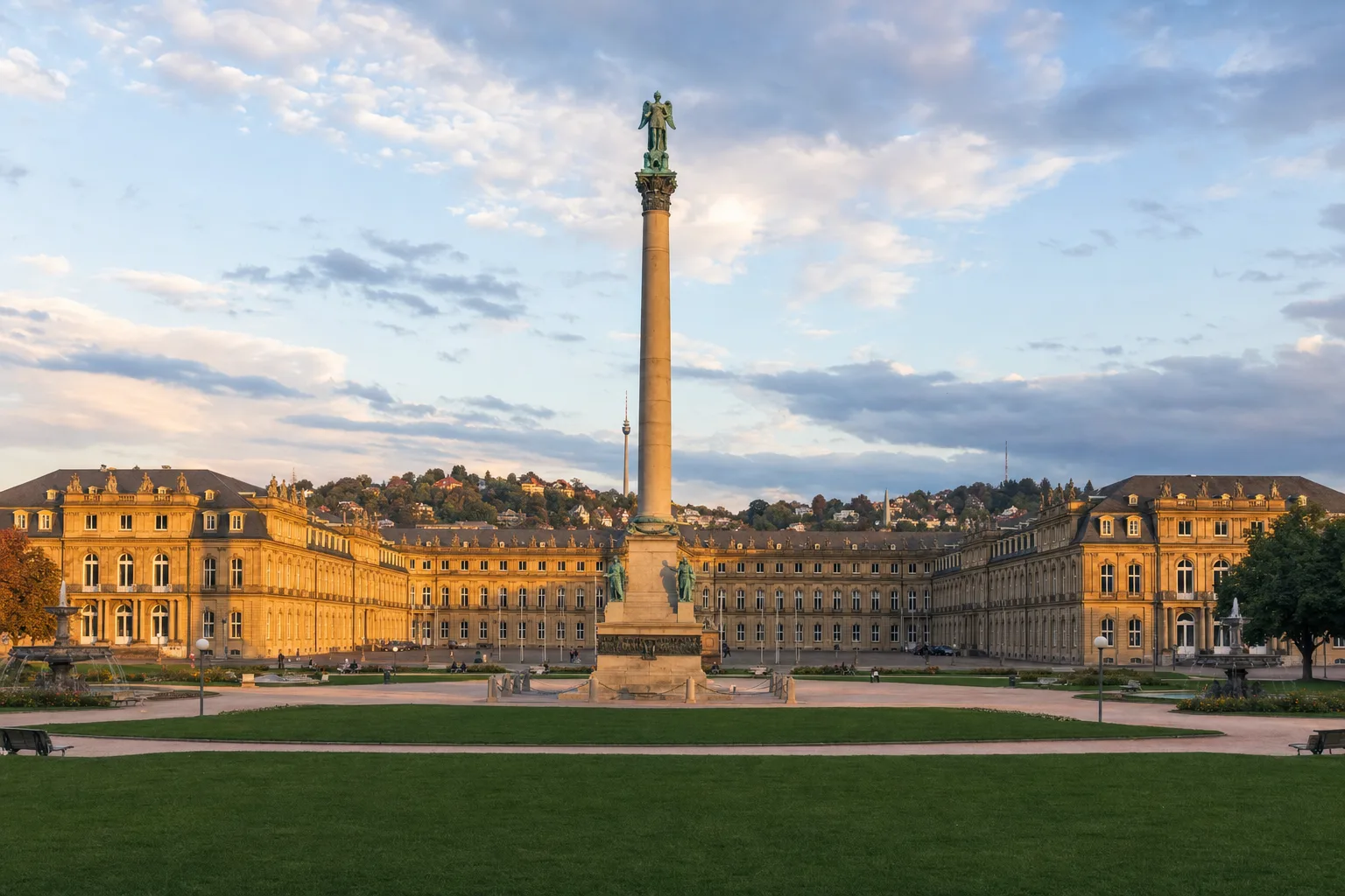 Schlossplatz mit Neuem Schloss in Stuttgart