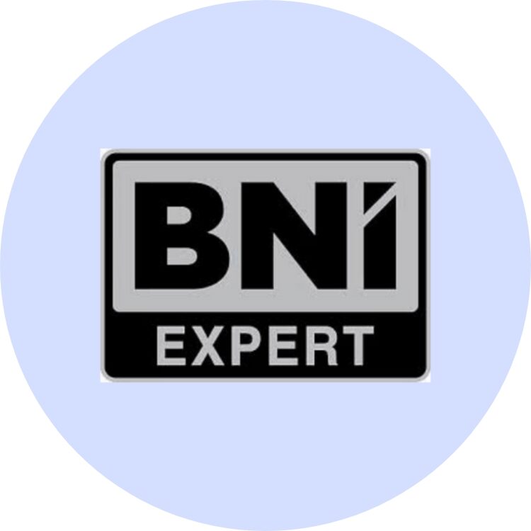 Schwarz-weißes BNI Expert Logo als rechteckiges Abzeichen mit der Aufschrift „BNI“ und „EXPERT“.