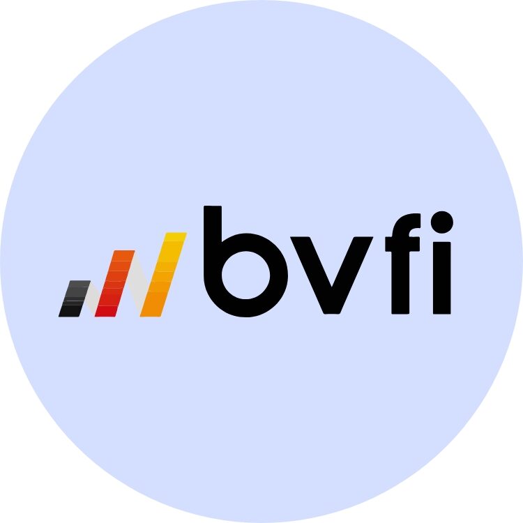bvfi logo mit drei farbigen Balken und schwarzer Wortmarke auf hellblauem Hintergrund.