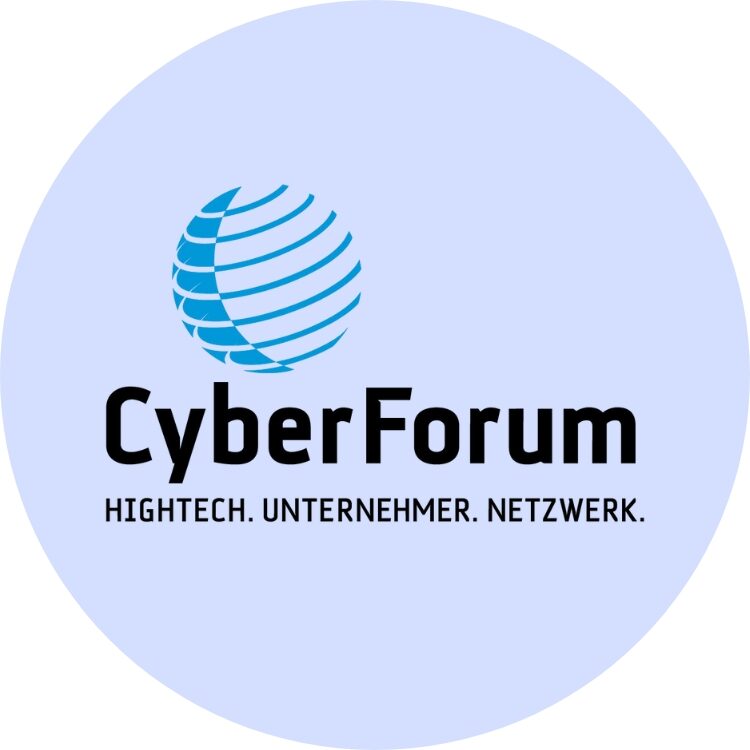 CyberForum Karlsruhe Logo mit blauem Globus-Symbol und Schriftzug „CyberForum“ sowie „HIGHTECH. UNTERNEHMER. NETZWERK.“